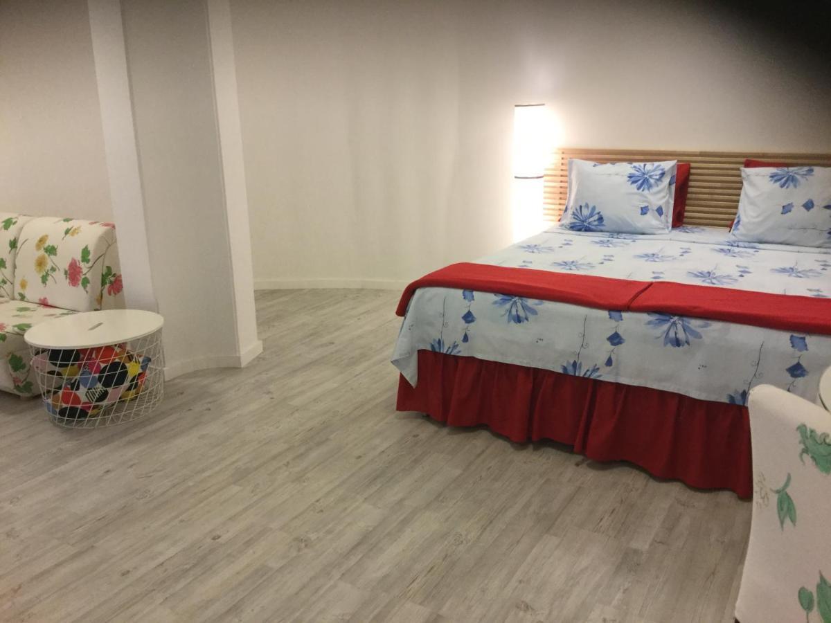 Red Cozy Stay Limassol Room photo